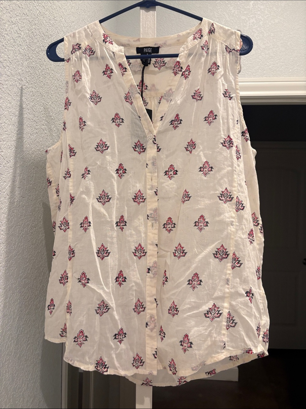 PAIGE Cream Sleeveless Button-Front Top with Red & Navy Print